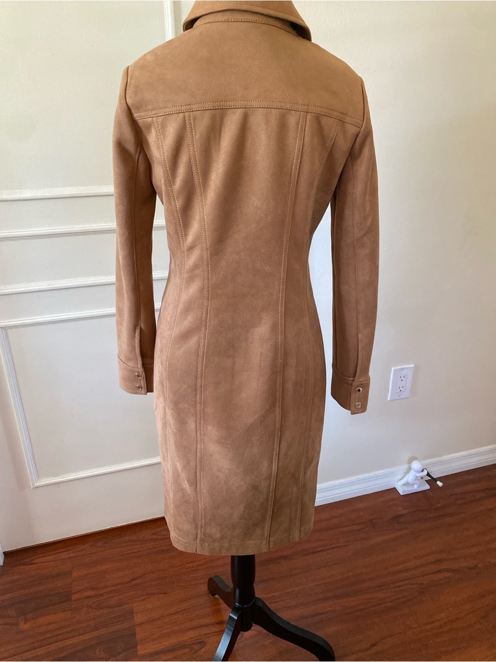 White House Black Market Camel Suede Midi Dress Size 2 - Picture 10 of 13